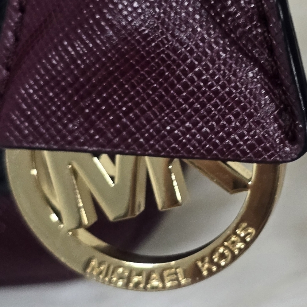 Michael Kors Burgundy and black crossbody - Picture 4 of 15
